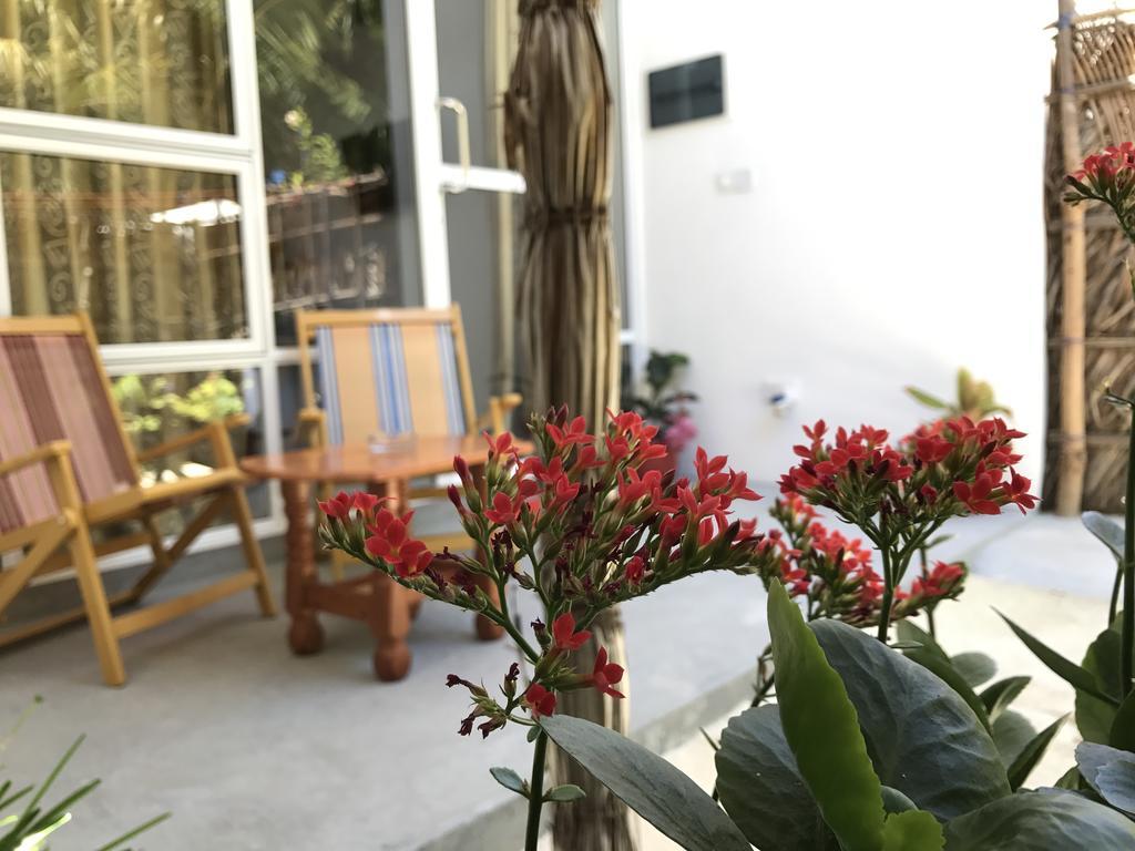 Palm Garden Hotel Thoddoo Buitenkant foto