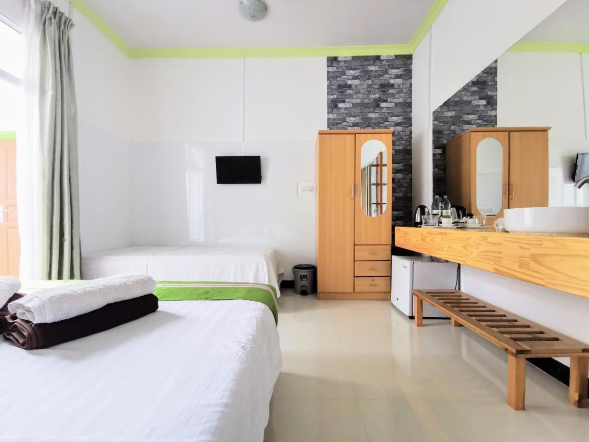 Palm Garden Hotel Thoddoo Buitenkant foto