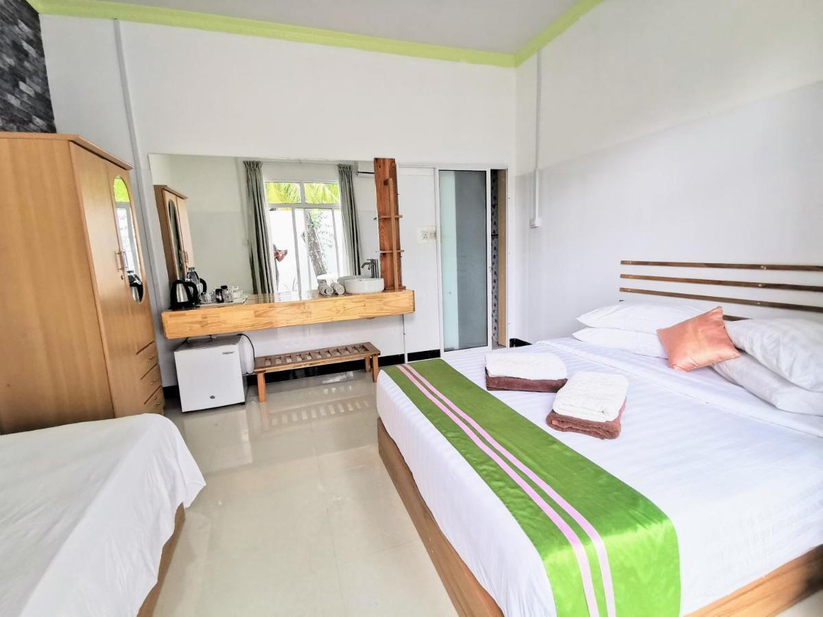 Palm Garden Hotel Thoddoo Buitenkant foto